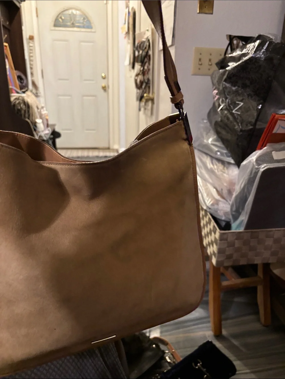 Gucci Tan Suede Shoulder Bag with Leather Trim - Vintage authentic - Picture 2 of 16
